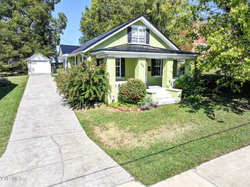 Photo #51: 706 Carson Street