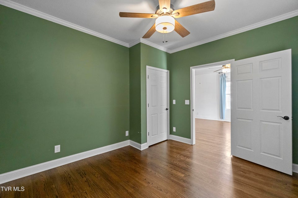 Photo #18: 706 Carson Street