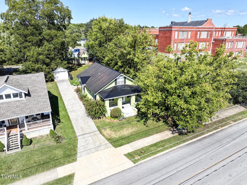 Photo #42: 706 Carson Street