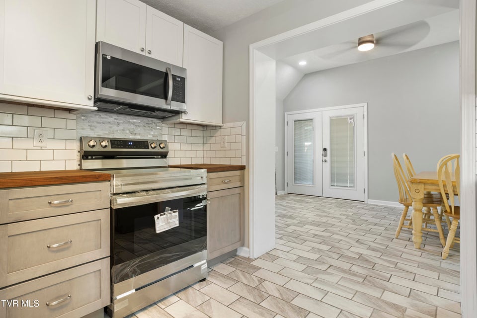 Photo #26: 10114 Hayters Gap Road