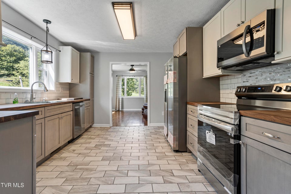 Photo #27: 10114 Hayters Gap Road