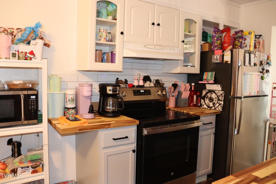 Photo #11: 48 Laurel Ridge