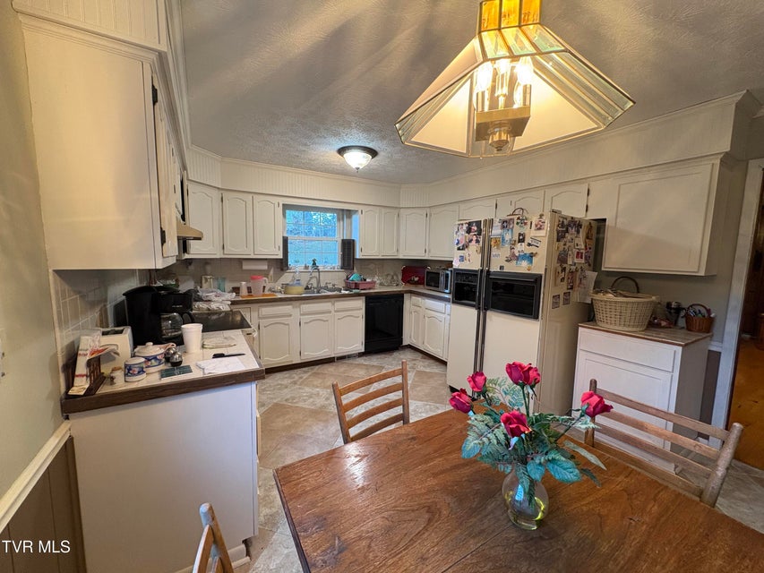 Photo #7: 1238 Tanglewood Drive