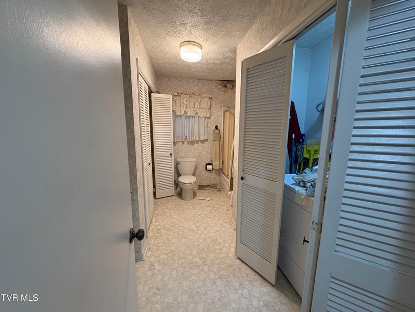 Photo #11: 1238 Tanglewood Drive