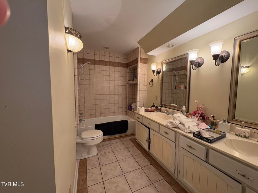 Photo #12: 1238 Tanglewood Drive