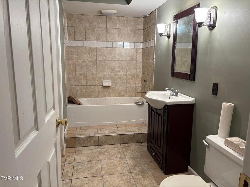 Photo #18: 1238 Tanglewood Drive