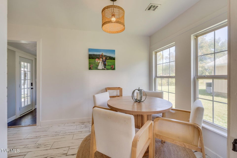 Photo #7: 717 Douglas Drive