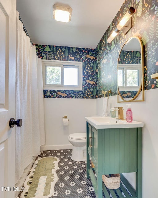 Photo #19: 717 Douglas Drive