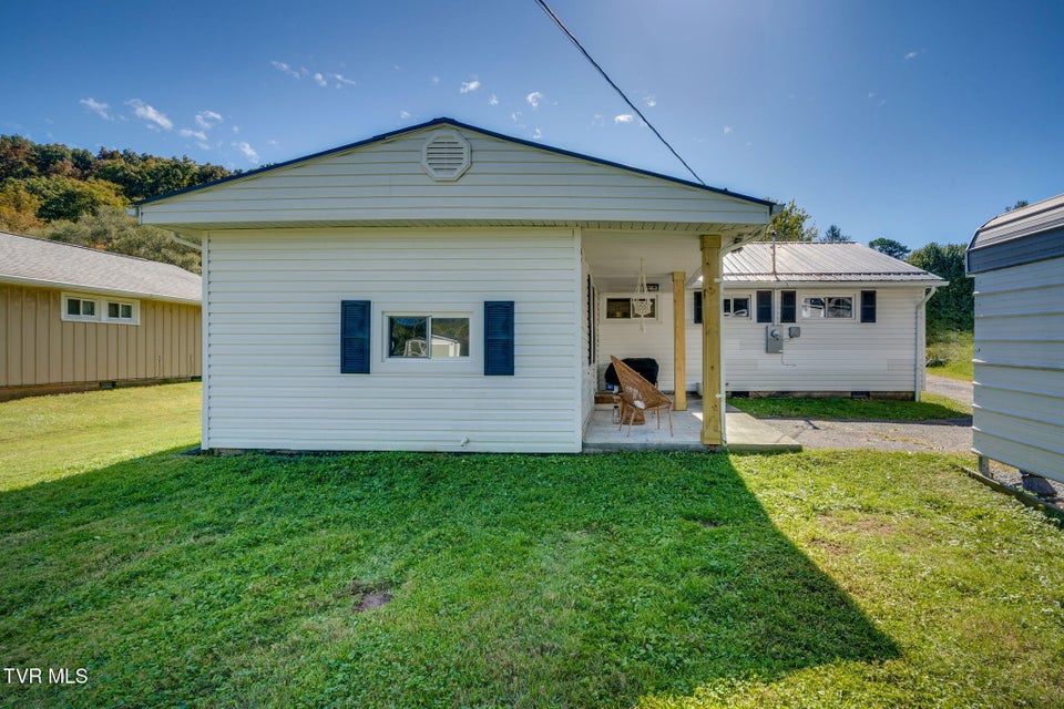 Photo #23: 717 Douglas Drive