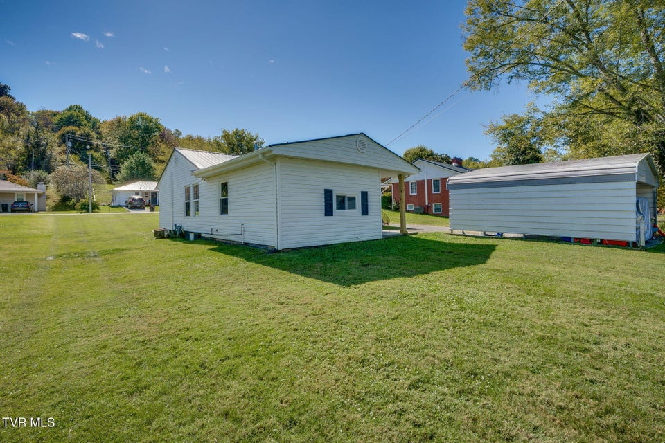 Photo #24: 717 Douglas Drive