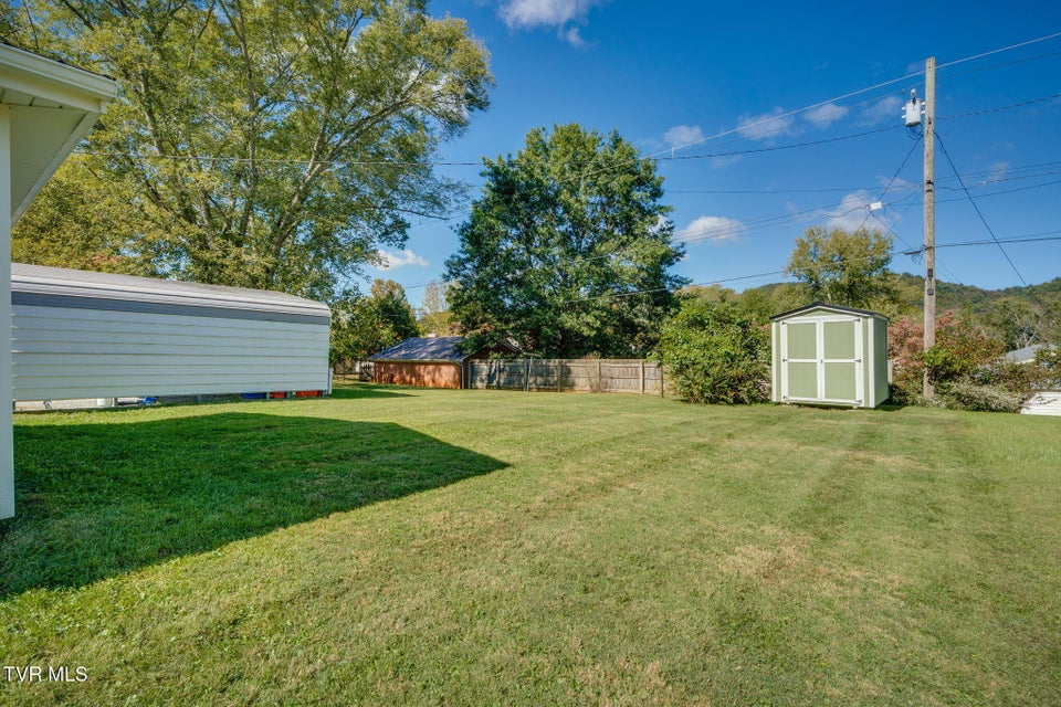 Photo #25: 717 Douglas Drive