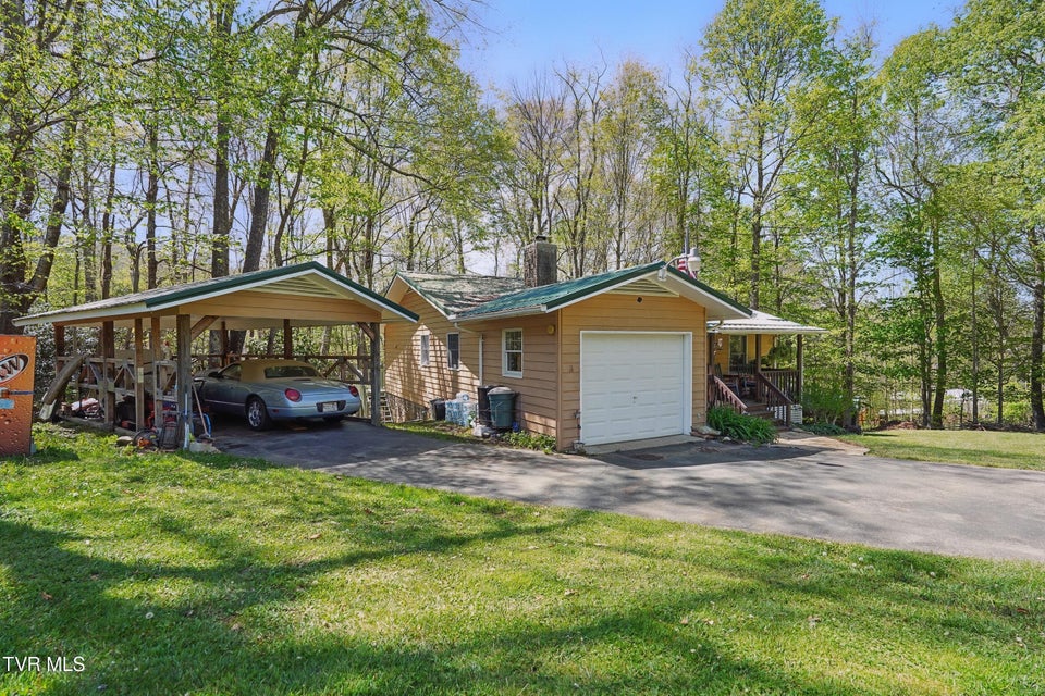 Photo #5: 368 Burbank Road