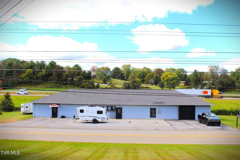 Photo #2: 490 Shipley Ferry Road