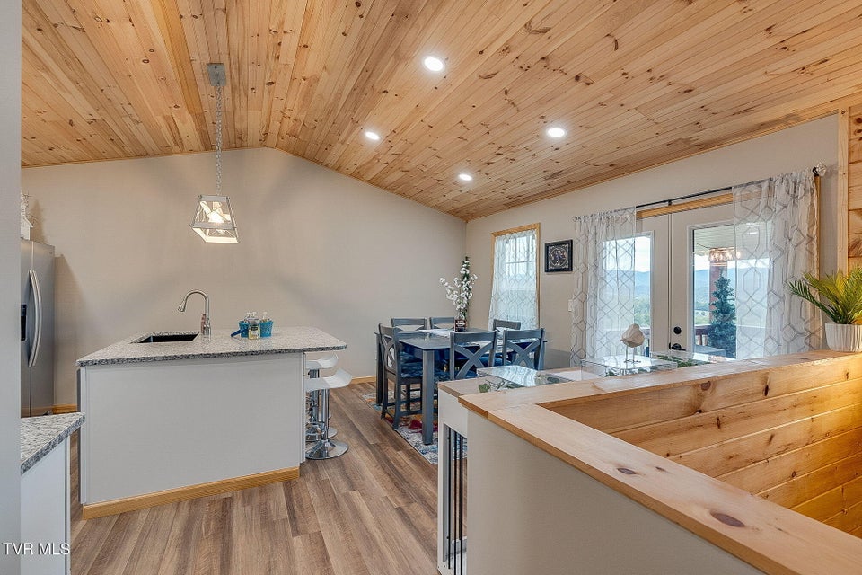 Photo #10: 117-135 Ridgeview Drive