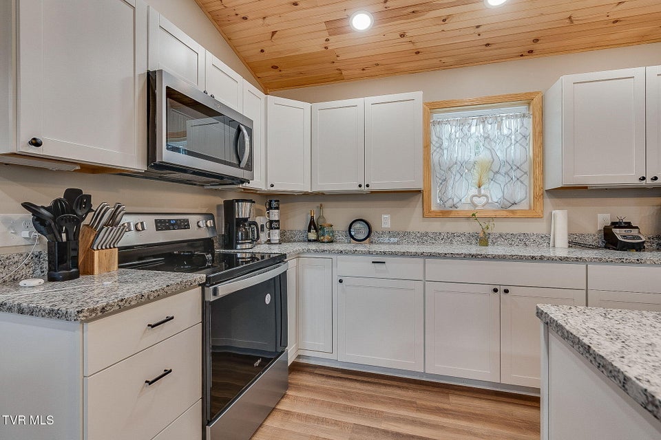 Photo #13: 117-135 Ridgeview Drive