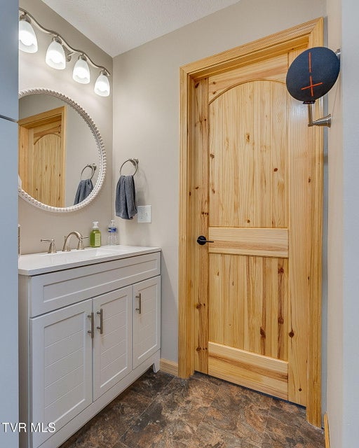 Photo #22: 117-135 Ridgeview Drive