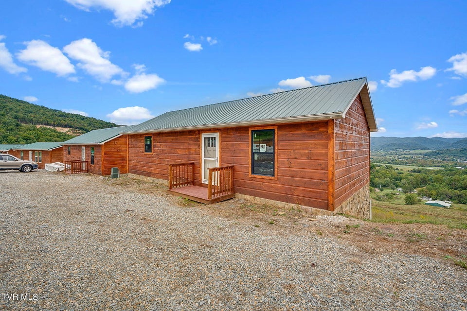 Photo #34: 117-135 Ridgeview Drive