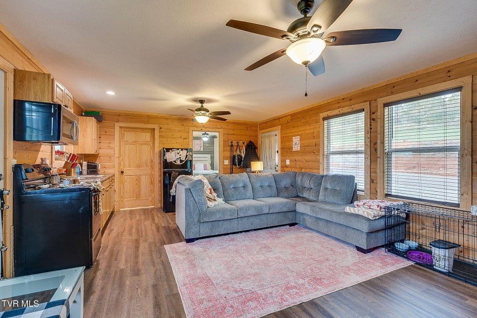 Photo #39: 117-135 Ridgeview Drive