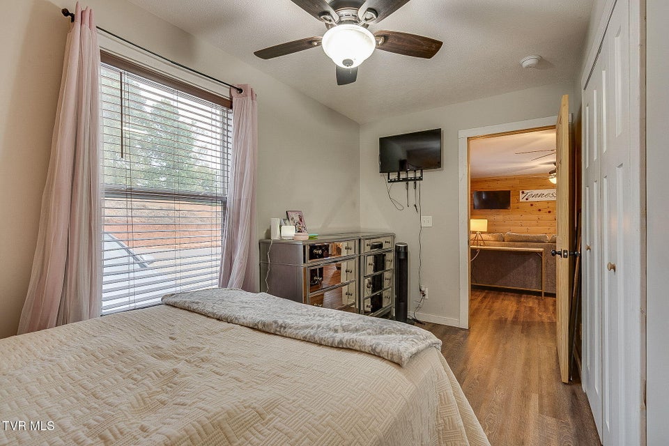 Photo #44: 117-135 Ridgeview Drive