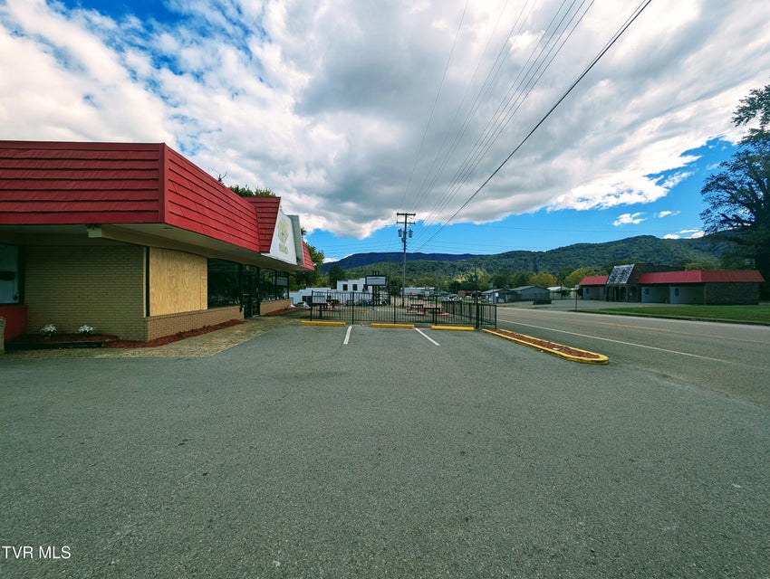 Photo #5: 516 E 5th St N Street