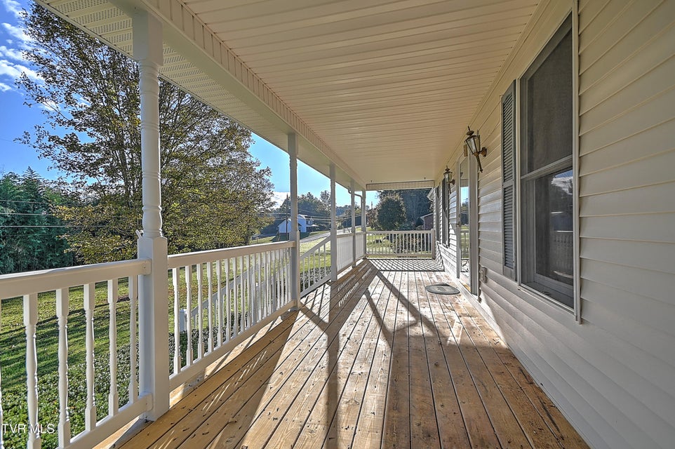 Photo #53: 410 Lakeridge Street