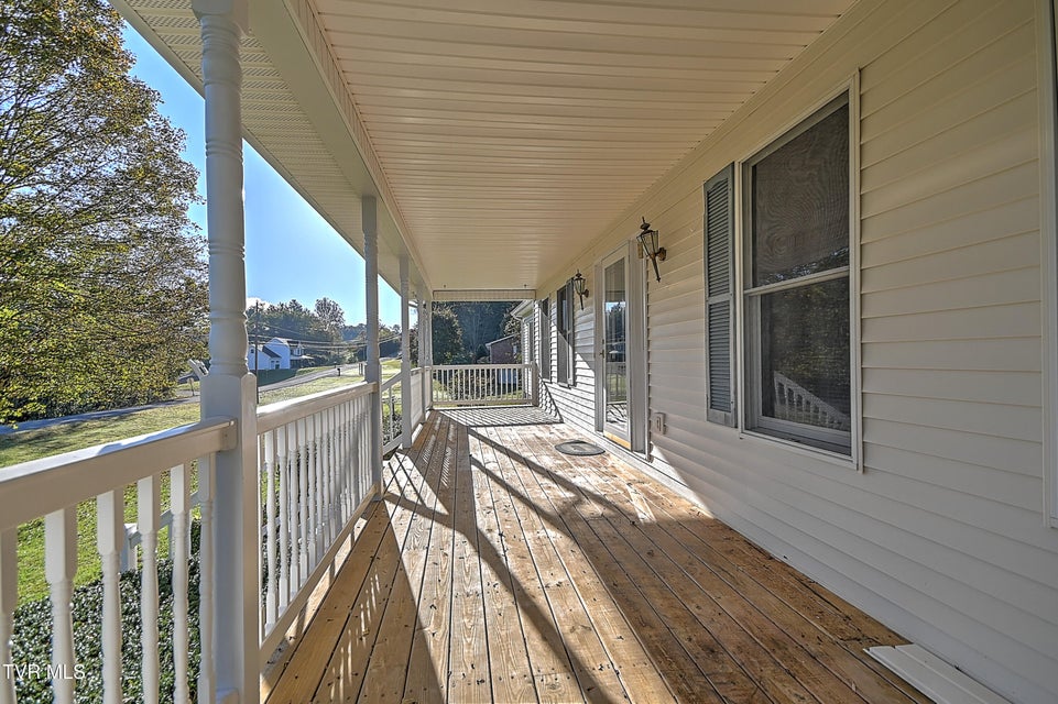 Photo #2: 410 Lakeridge Street