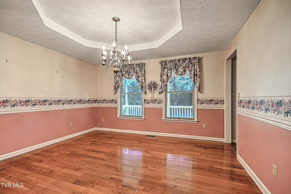 Photo #11: 410 Lakeridge Street