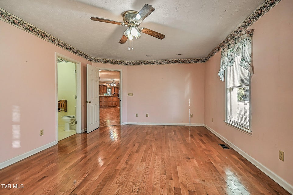 Photo #24: 410 Lakeridge Street