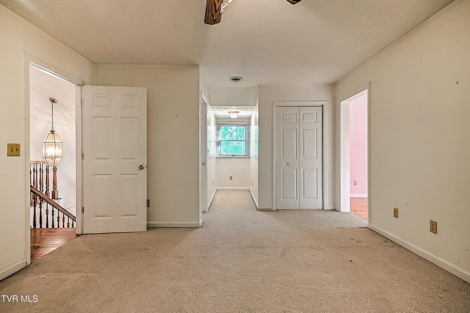 Photo #30: 410 Lakeridge Street