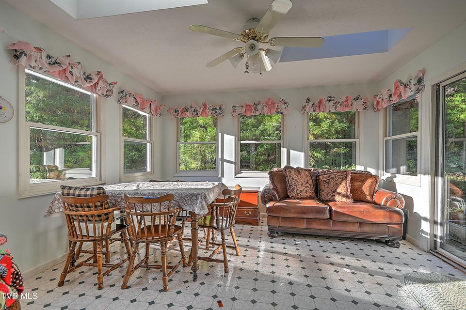 Photo #5: 410 Lakeridge Street