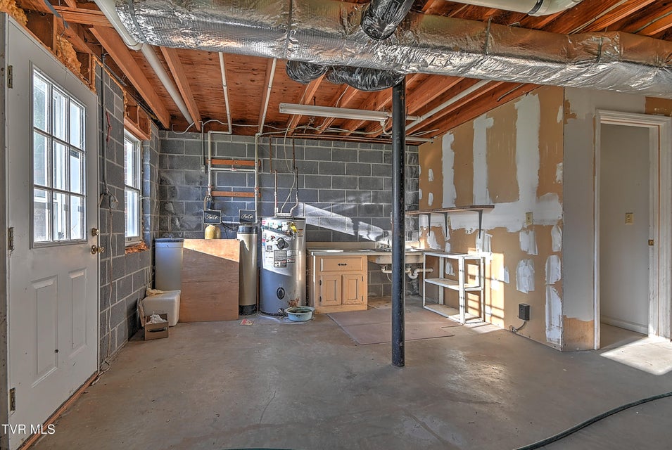 Photo #44: 410 Lakeridge Street