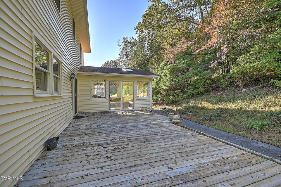 Photo #48: 410 Lakeridge Street