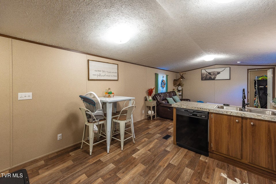 Photo #9: 2939 Yuma Road