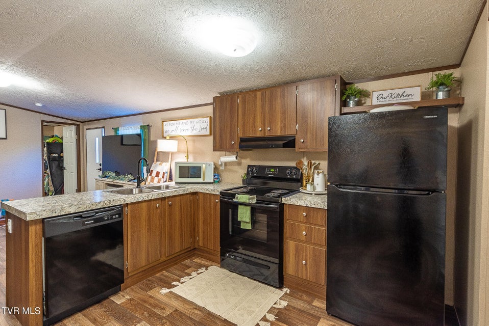 Photo #10: 2939 Yuma Road