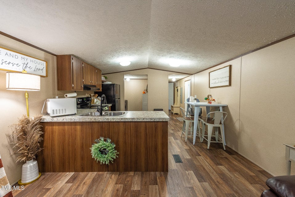 Photo #8: 2939 Yuma Road