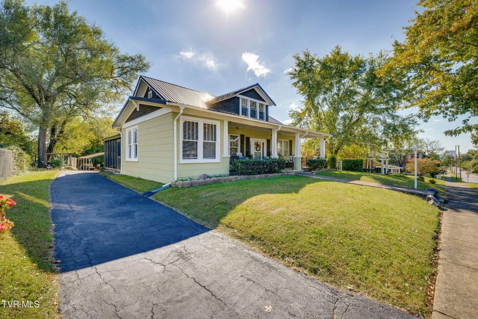 Photo #8: 813 Watauga Street