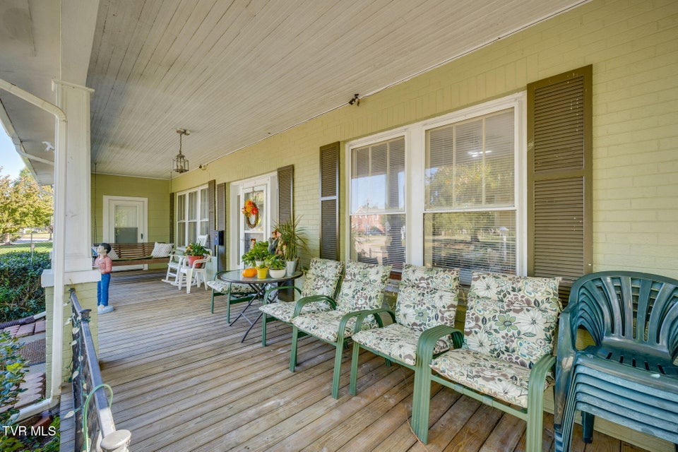 Photo #10: 813 Watauga Street