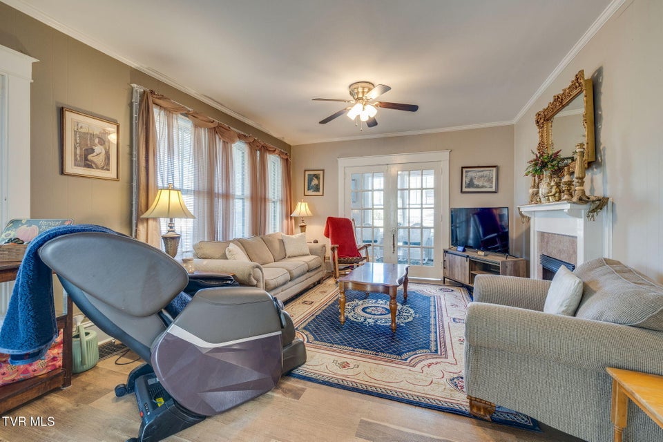 Photo #12: 813 Watauga Street