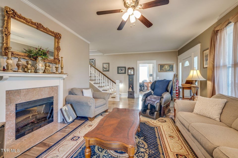 Photo #2: 813 Watauga Street