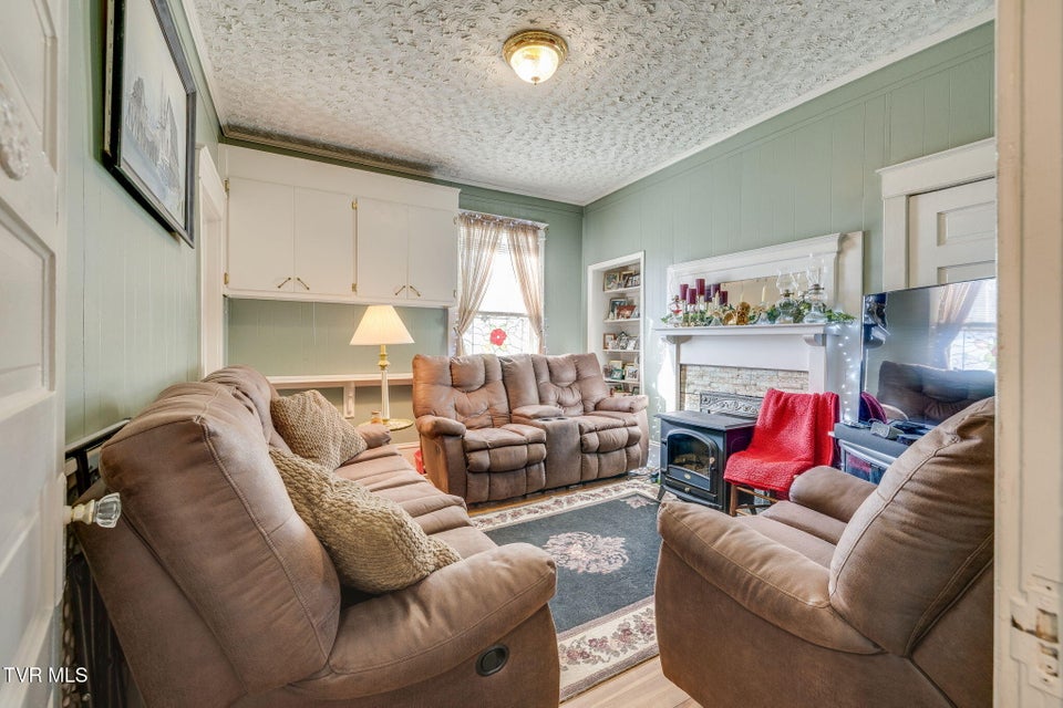 Photo #22: 813 Watauga Street