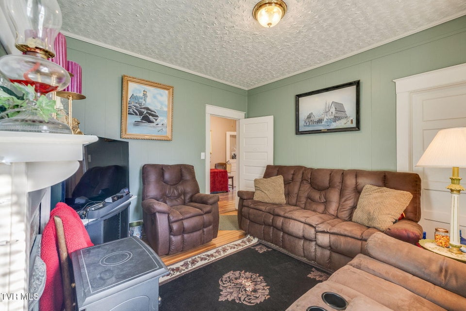 Photo #23: 813 Watauga Street