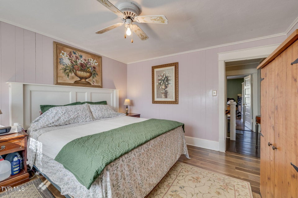 Photo #25: 813 Watauga Street