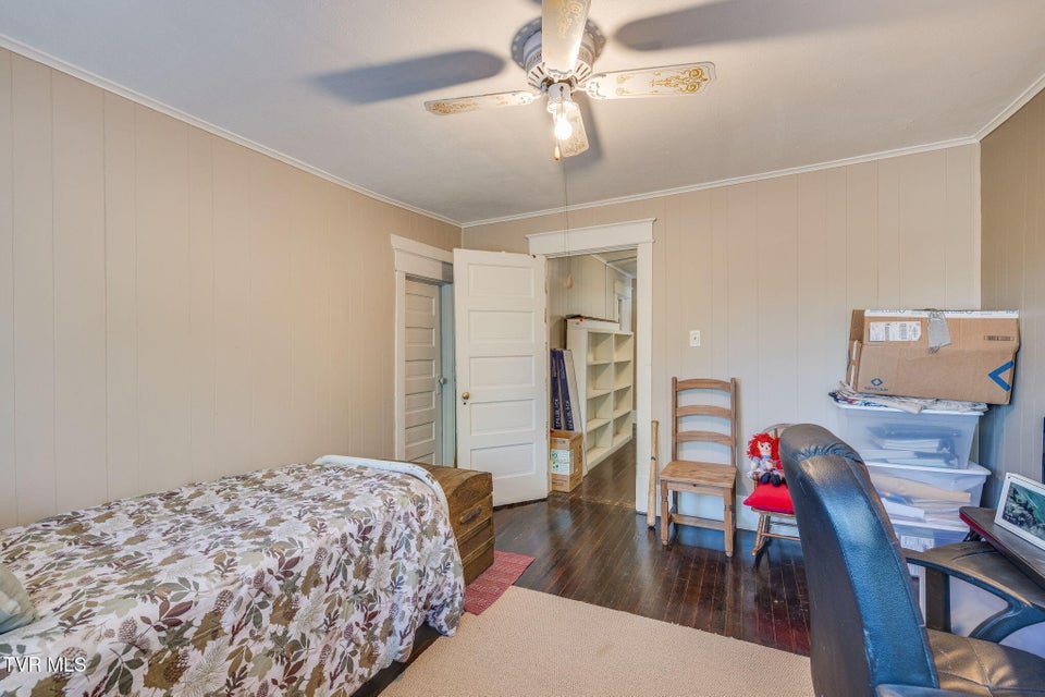 Photo #32: 813 Watauga Street