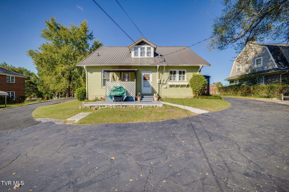 Photo #37: 813 Watauga Street