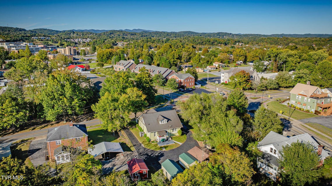 Photo #40: 813 Watauga Street