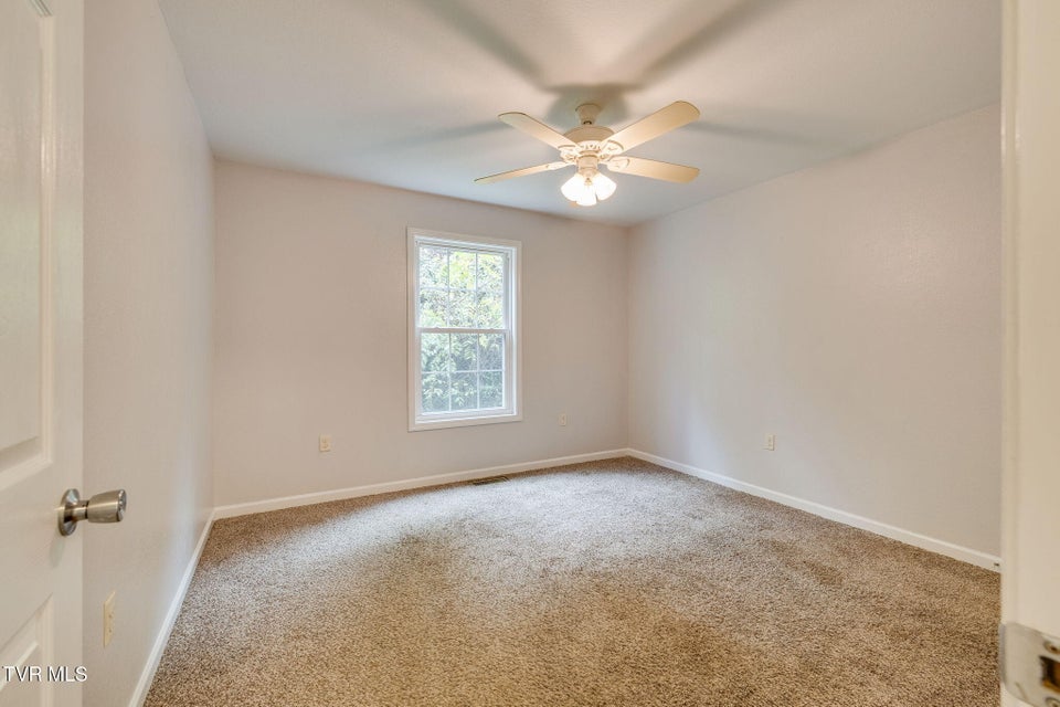 Photo #19: 714 Maple Street