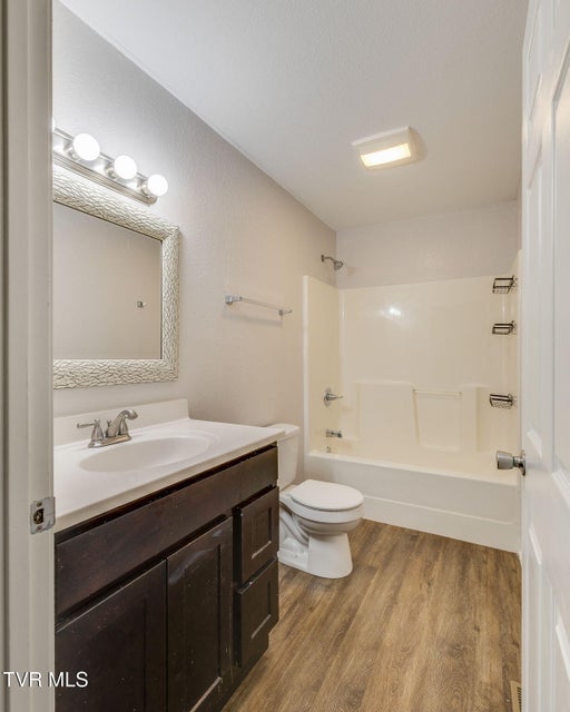 Photo #18: 714 Maple Street