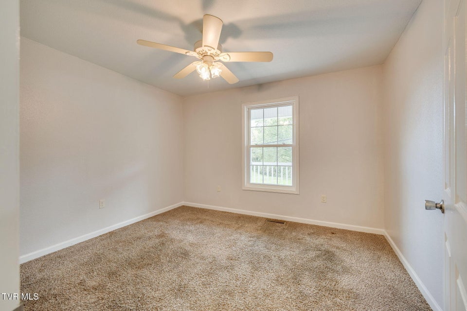 Photo #15: 714 Maple Street