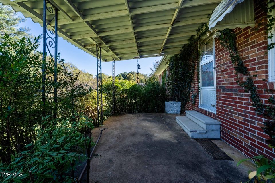 Photo #38: 1115 Huffine Road