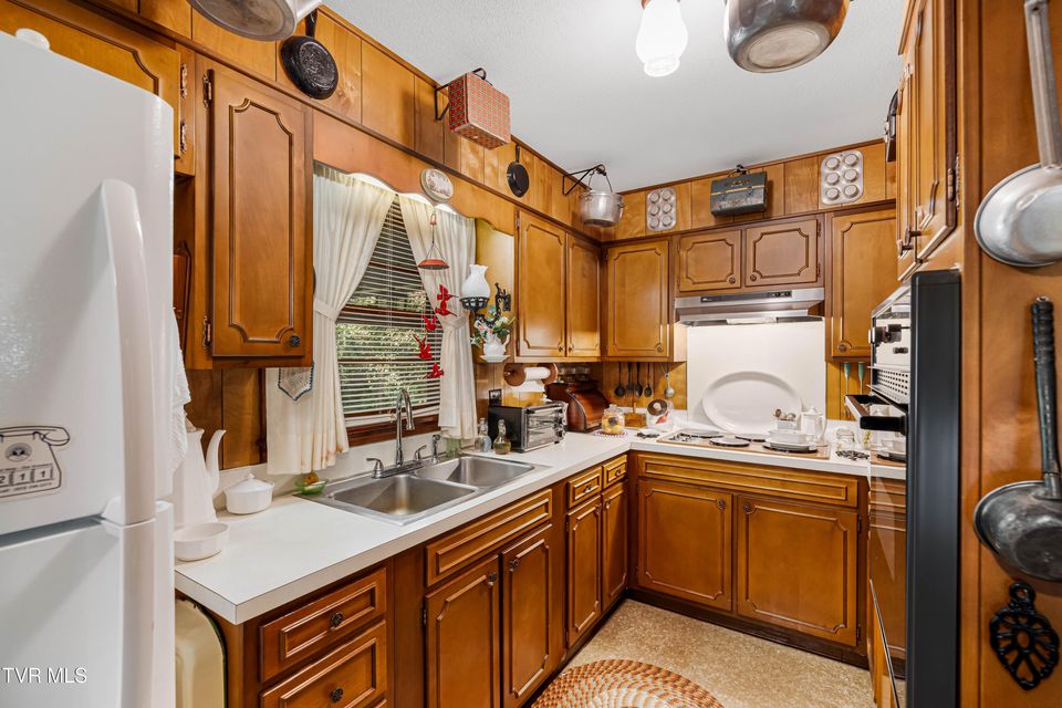 Photo #21: 1115 Huffine Road